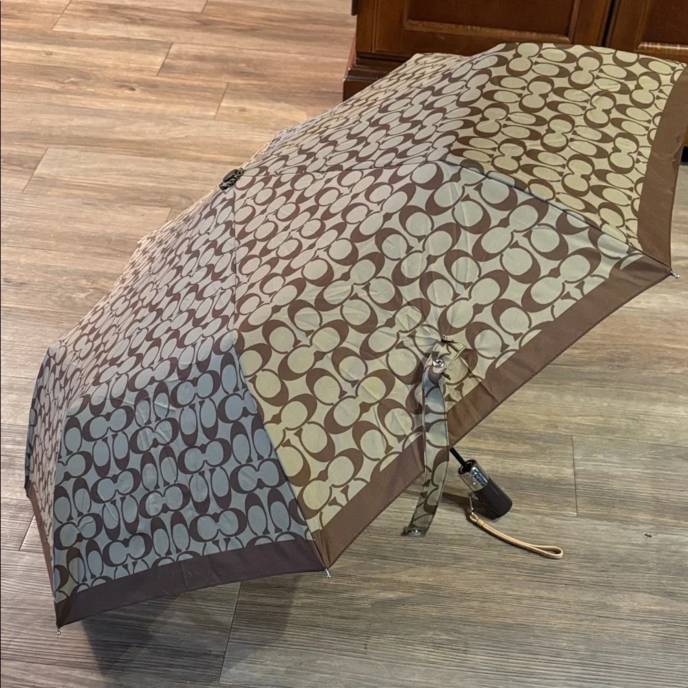 Coach Automatic Signature Brown and Tan Umbrella - Picture 2 of 4